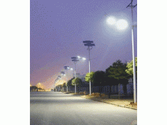 扬州LED路灯 灯杆顶部设有驱动盘、防护罩和符合规范的避雷针