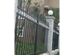 祥成护栏供应：锌钢护栏，交通护栏，