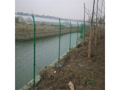 青海护栏网厂家  青海世腾厂家供应护栏网 公路园林隔离网