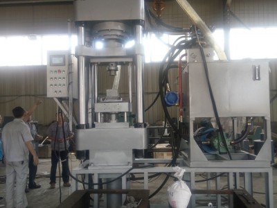 最新厂家生产自动硅粉压块机Y郑州鑫源为你介绍他的功能与知识