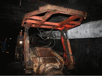 矿用机载临时支护装置  煤矿用机载临时支护装置