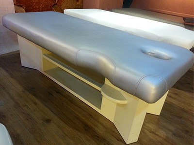 休息厅沙发采购-广东划算的Spa中式推拿床出售