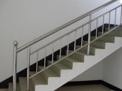 沈阳白钢楼梯批量供应-哪里有供应实惠的白钢楼梯