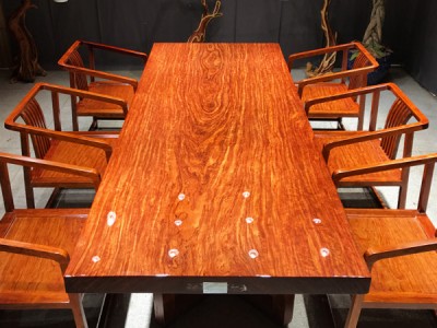 供应中达木业超实惠的巴西花梨木实木大板桌，热卖巴花大板桌