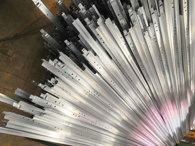 32铝合金龙骨价格-河北超龙装饰材料知名的铝合金龙骨销售商