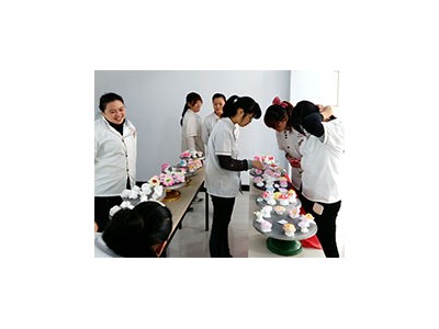 上海韩式裱花教程|真情职业培训学校专业提供烘焙培训