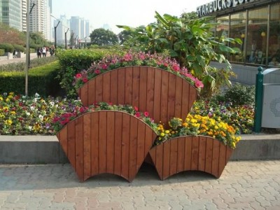 阿勒泰塑木花箱报价|乌鲁木齐哪有供应高质量的新疆塑木花箱花架