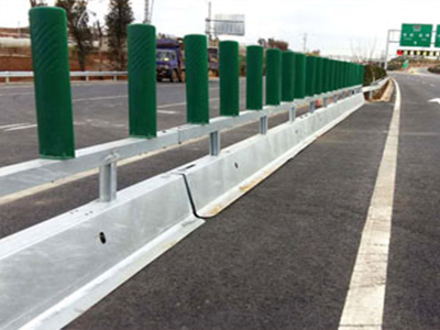 张家港梯形高性能移动式护栏定制-供应优良的梯形高性能移动护栏