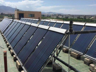 兰州太阳能保温水箱-实惠的太阳能热水器甘肃京普供应