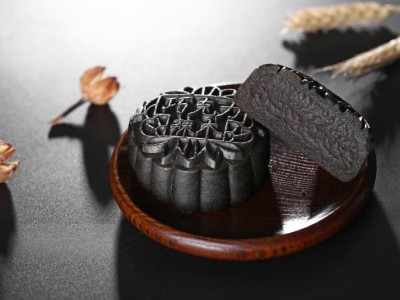 巧克力辣木黑月饼品牌_星越食品供应品质好的辣木黑巧克力月饼