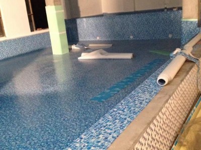 土建池胶膜翻新工程-选购游泳池认准盛宏体育设施