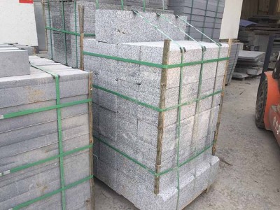 福建芝麻白石材值得信赖-专业的福建芝麻白石材供应