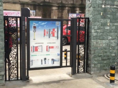 广东优良的新疆人行通道广告门供应-价位合理的乌鲁木齐迁人行通道广告门