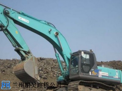甘肃挖掘机租赁|兰州朋昊路桥工程提供好的挖掘机租赁