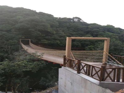 泉州木板吊桥厂家-靠谱的木板吊桥供应商