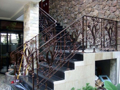 惠东铁艺楼梯厂家-大量出售耐用的楼梯