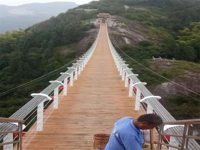 西安木板吊桥厂家_河南好玩的木板吊桥