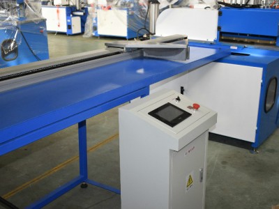 铜铝型材切割机数控调尺出料架 伺服定位出料架