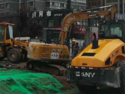陕西西安工程机械租赁挖掘机干活土建施工队