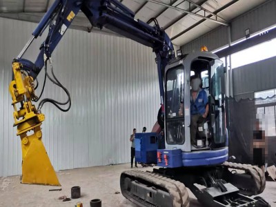 鹏神供应专业生产10-15T挖掘机加装轨道行走轮 枕木抽换机