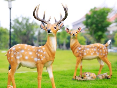 温州钧慧旅游文化发展有限公司 公园玻璃钢雕塑 小鹿彩绘
