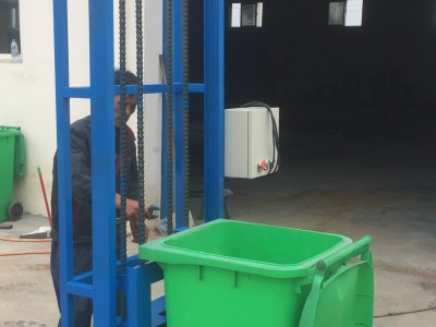 货源地直销240L天众碳钢菜市场垃圾桶升降机餐厨垃圾桶提升