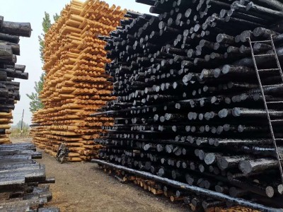 厂家专业生产防腐油木杆 油炸杆 油木杆 黒木杆油木电线杆