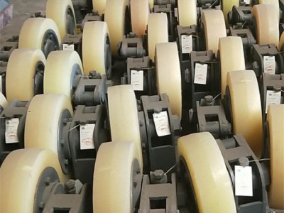 滚轮罐耳 单双轮液压滚轮罐耳 煤矿用滚轮导向装置现货供应