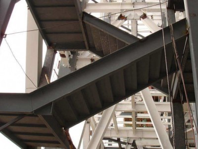 广东钢结构楼梯怎么做