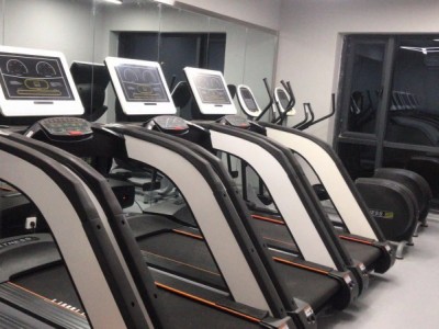 使用商用跑步机减肥误区 莱美特健身器材 健身房商用健身器材