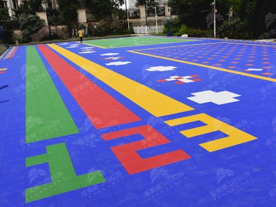 幼儿园室外拼装地板篮球场地板户外操场弹性运动地板