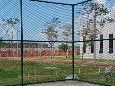 青海七人制笼式足球场围网设计生产