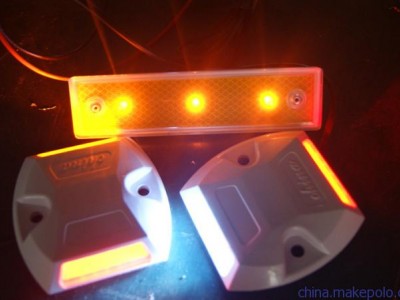 深圳瑞尔利 隧道LED有源凸起路标 黄白双面发光诱导标