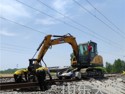 换枕机改装 挖掘机铁路公改装路 新型铁路施工设备