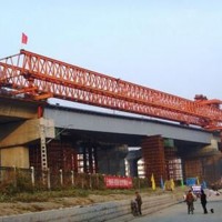 广东惠州架桥机出租公司220吨穿巷式架桥机