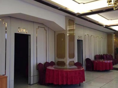 深圳酒店轨道墙活动折叠门屏风隔断安装维修