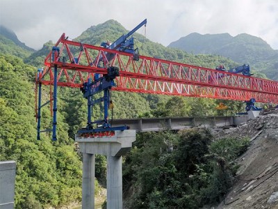 江苏无锡架桥机租赁厂家高铁桥梁架桥机施工