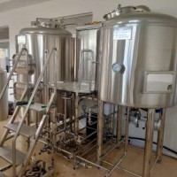 现酿精酿啤酒设备  1500升啤酒设备 天津酒馆啤酒设备