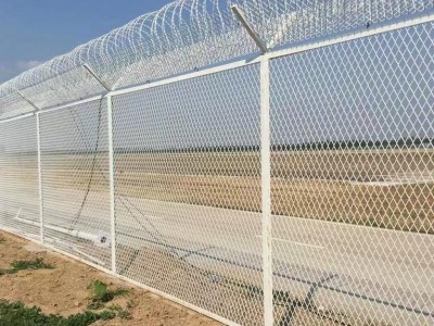 河北护栏网厂家供应机场钢筋网围界网涂塑护栏网